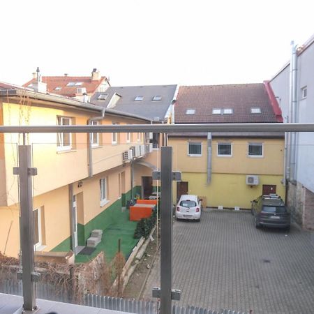 Premium City Centre Bedrooms Prešov Exteriör bild
