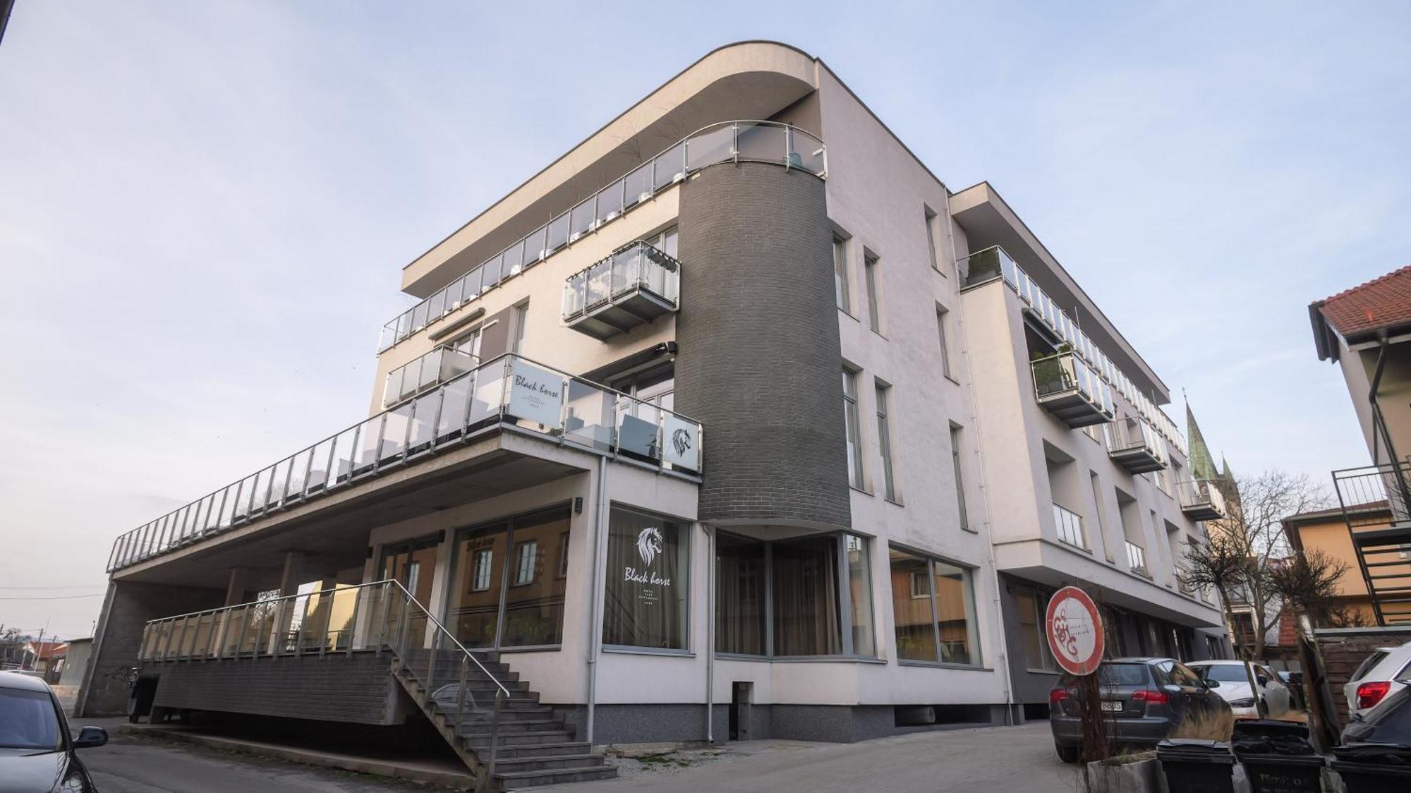 Premium City Centre Bedrooms Prešov Exteriör bild
